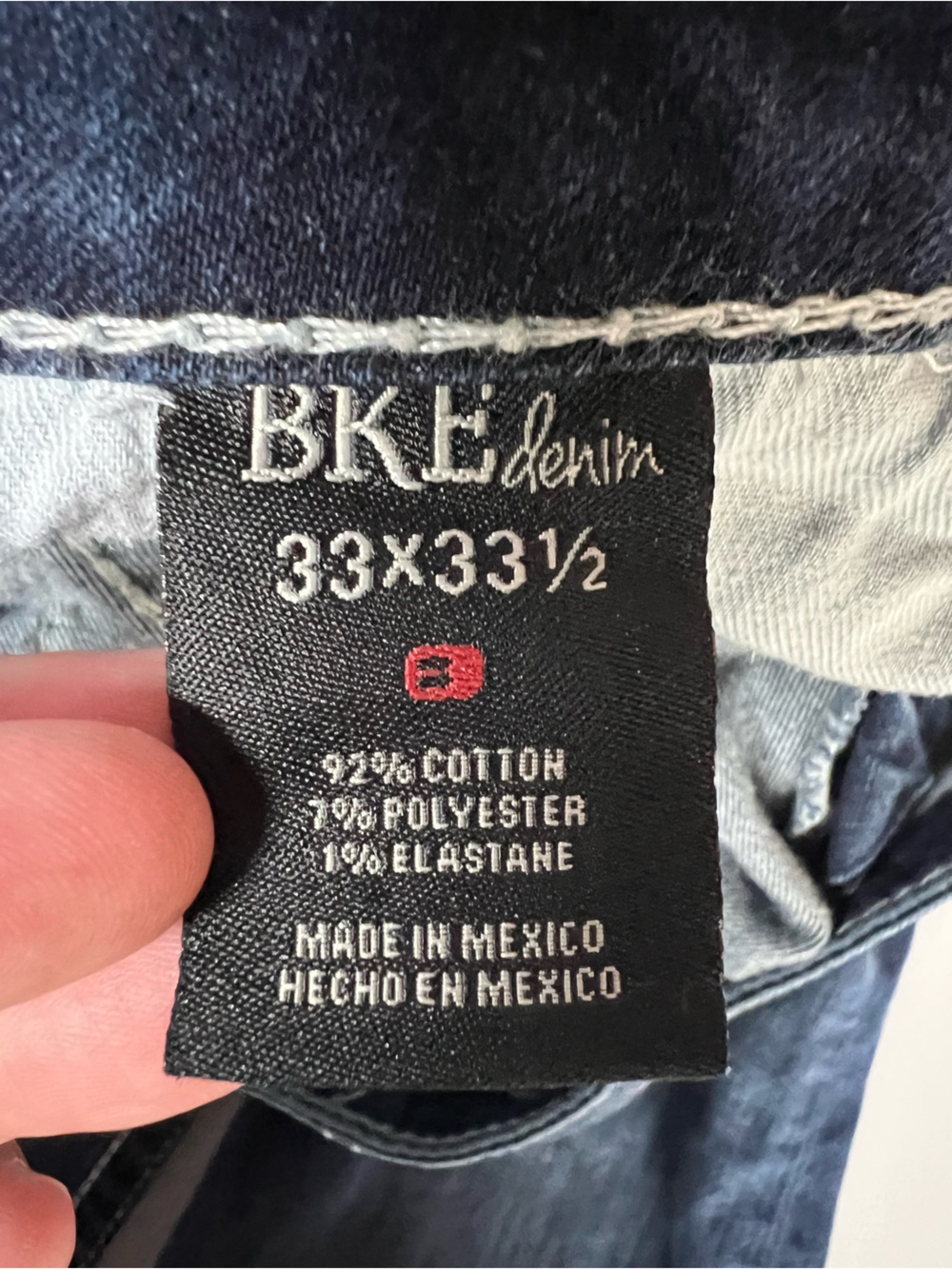 BKE Payton Mid Rise Straight Distressed Denim Jeans Womens W33L - Picture 5 of 8